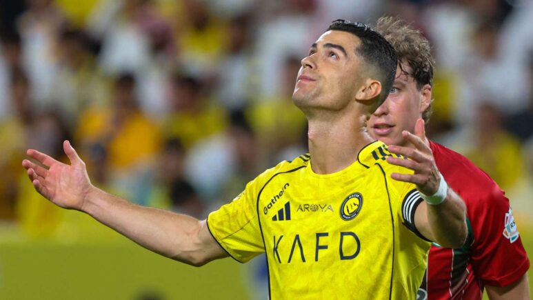بالفيديو.. متحدث النصر السابق يصدم رونالدو بسبب “أفضل صفقة”